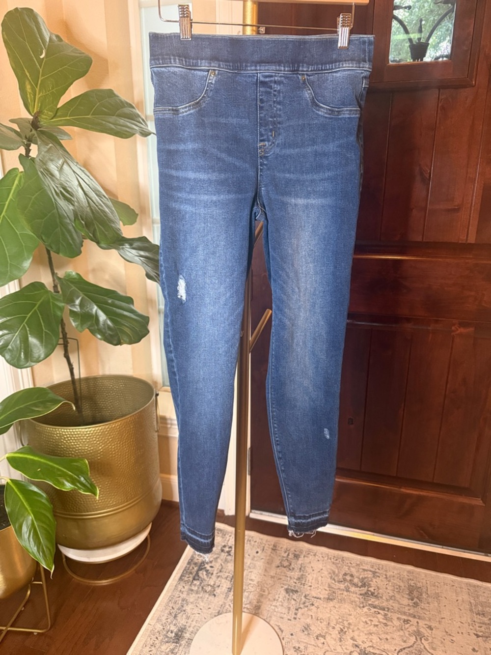 SPANX Distressed Ankle Skinny Jeans Raw Hem Medium Wash Women's Size S